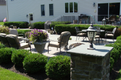 Bluestone Patio with Cultured Stone Piers in Southampton, NJ (1)