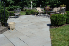 Bluestone Patio with Cultured Stone Piers in Southampton, NJ (4)
