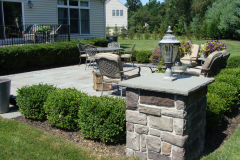 Bluestone Patio with Cultured Stone Piers in Southampton, NJ (5)